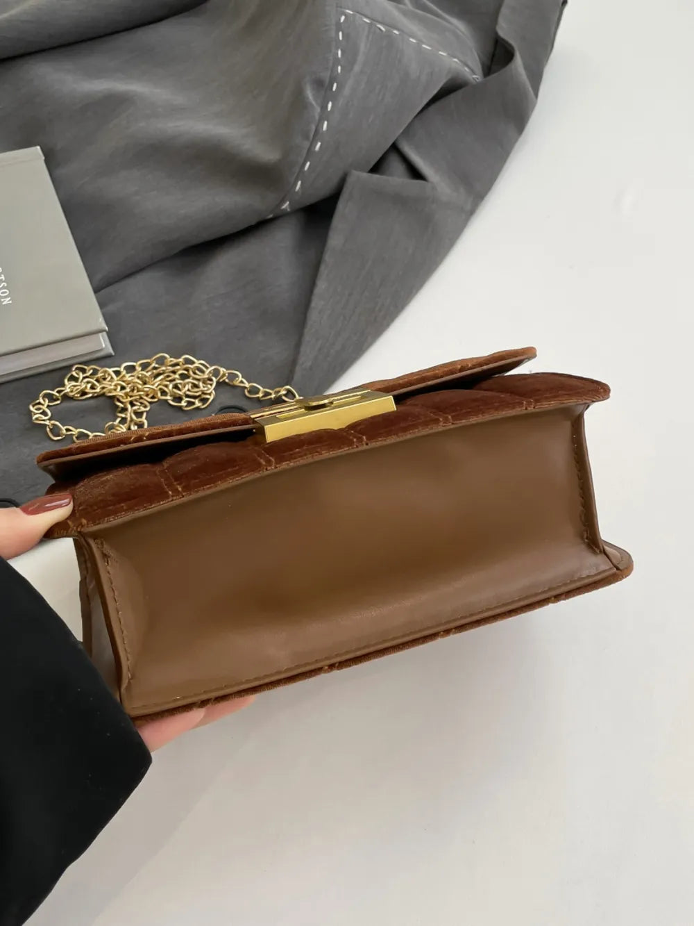 Solid Color Chain Shoulder Bag - Korvel