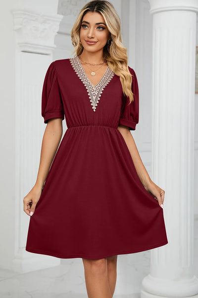 Solid color lace patchwork V-neck short sleeved pocket waist cinching dress - Korvel