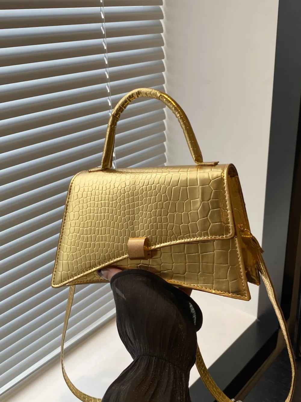 Solid Color PU Leather Handbag - Korvel