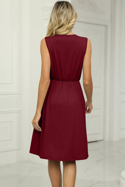 Solid color V-neck lace patchwork sleeveless pocket waist cinching dress - Korvel