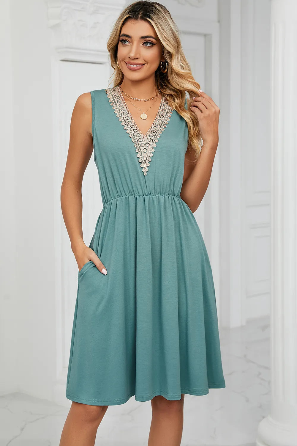 Solid color V-neck lace patchwork sleeveless pocket waist cinching dress - Korvel