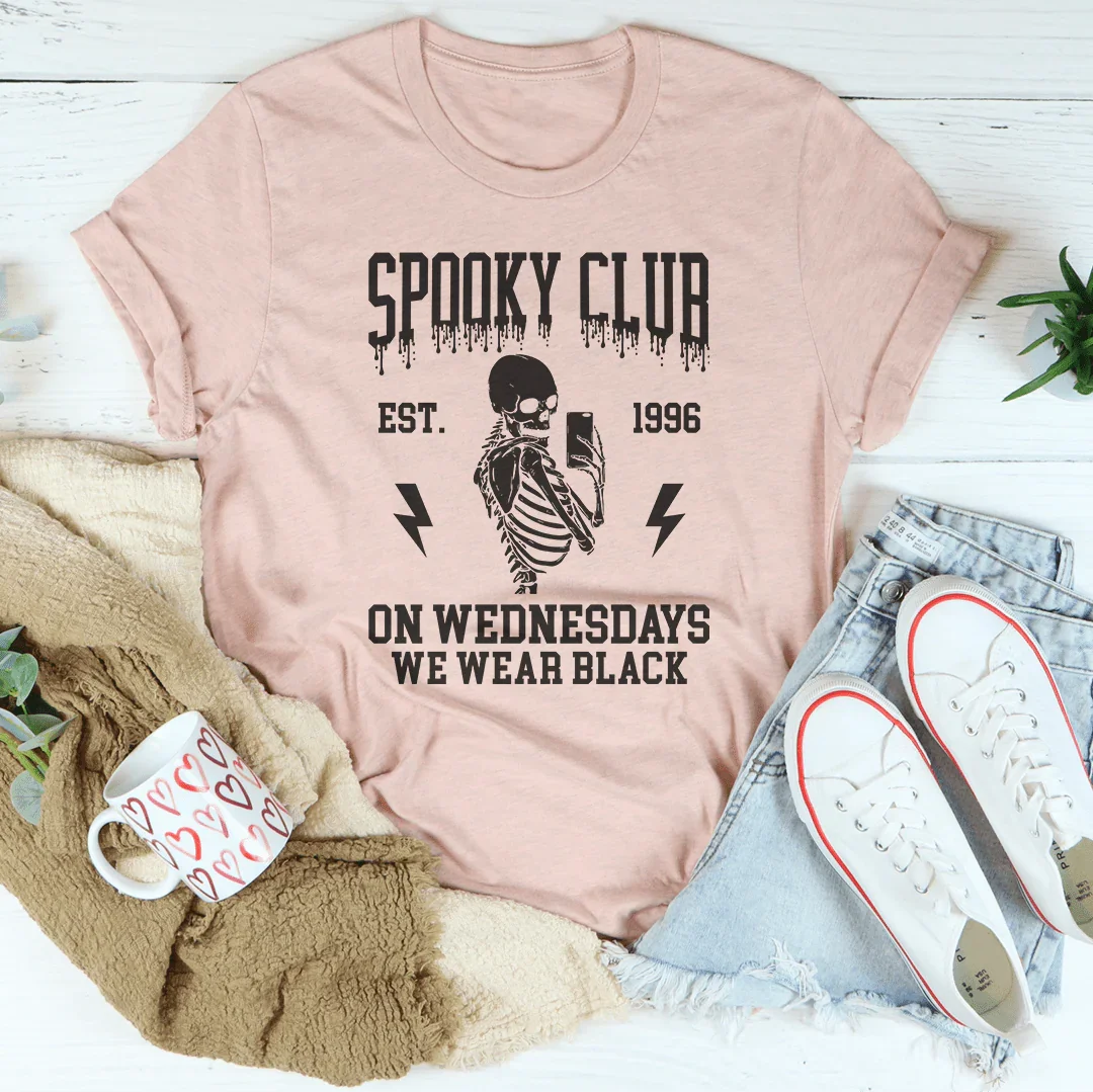 T-shirt Spooky Club Est 1996 Le Mercredi Nous Portons Du Noir