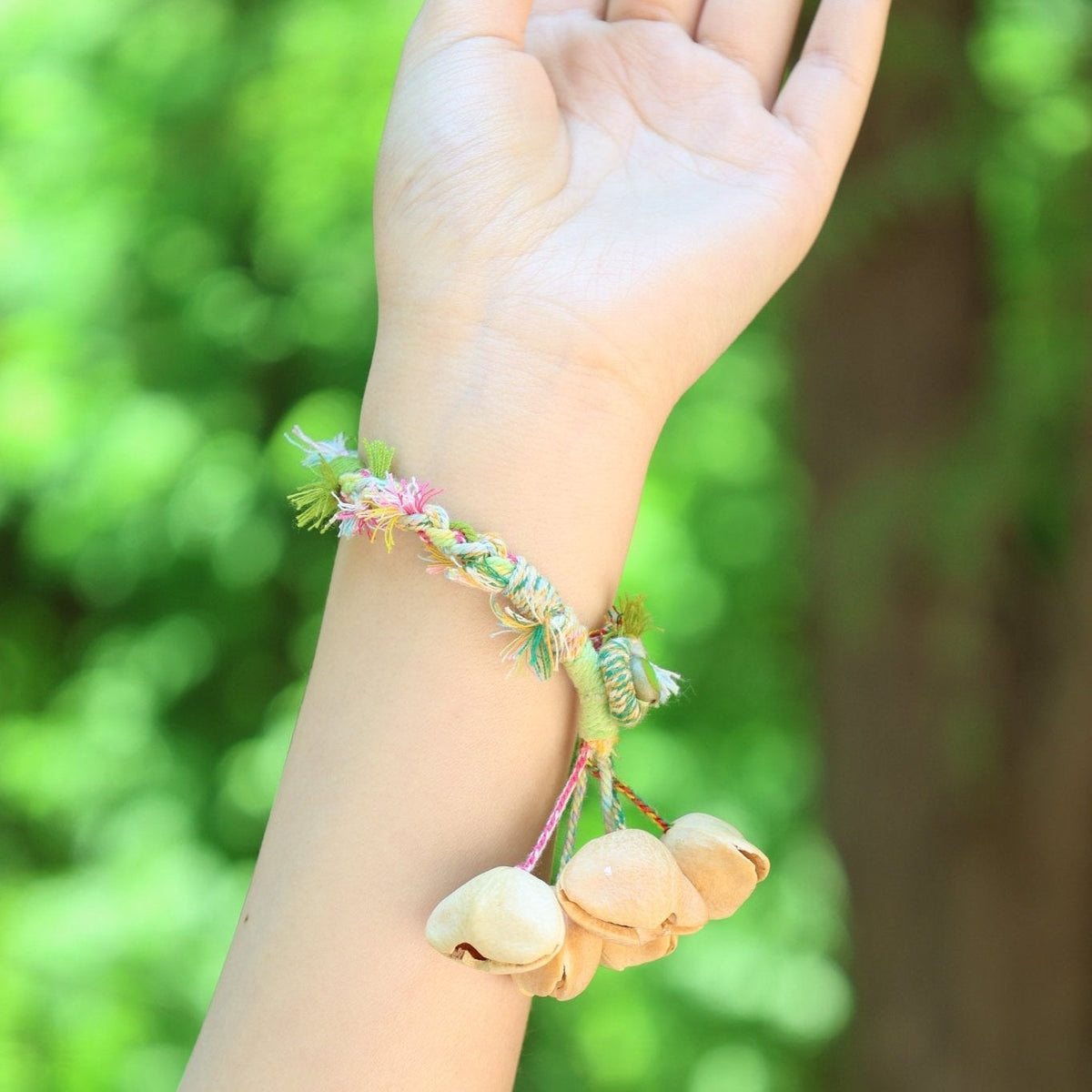 Le Chuchotement du Printemps - Bracelet Tissé à la Main Pastel