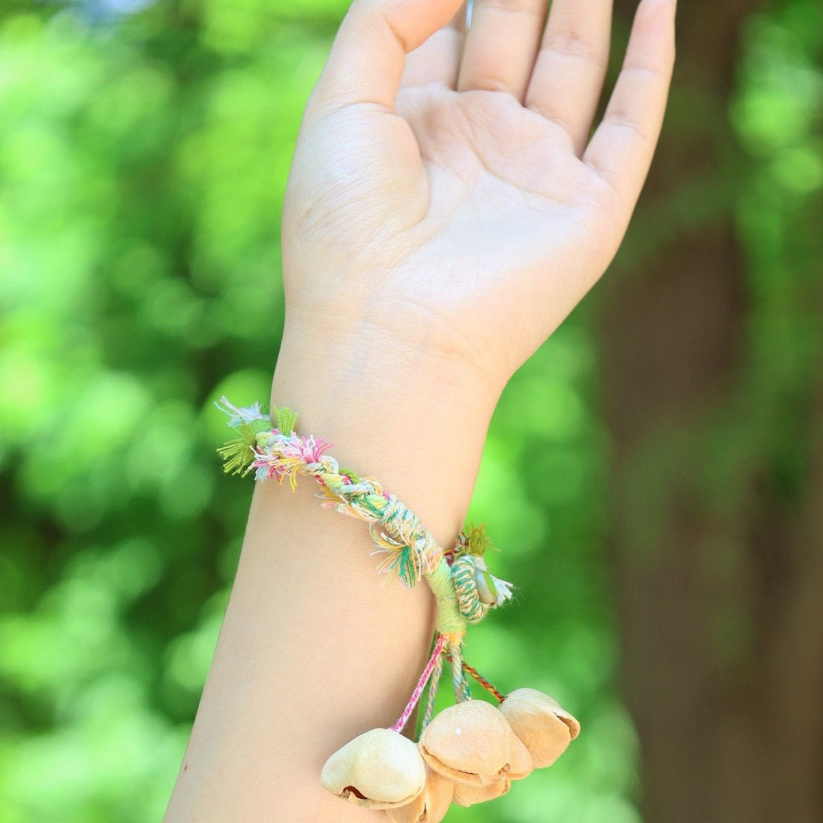 Le Chuchotement du Printemps - Bracelet Tissé à la Main Pastel