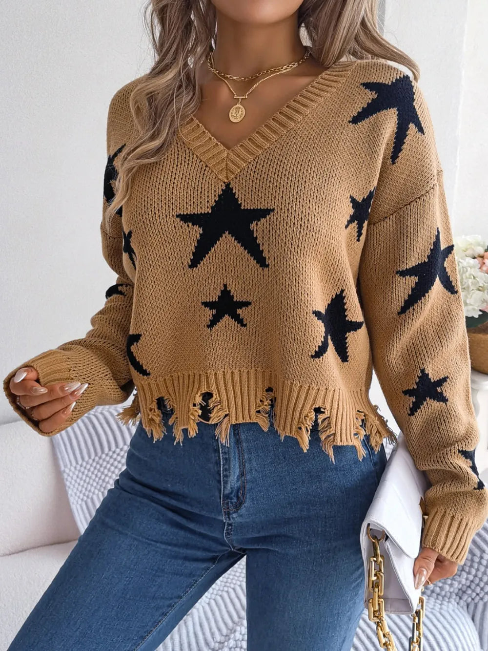 Star Pattern Distressed V-Neck Cropped Sweater - Korvel