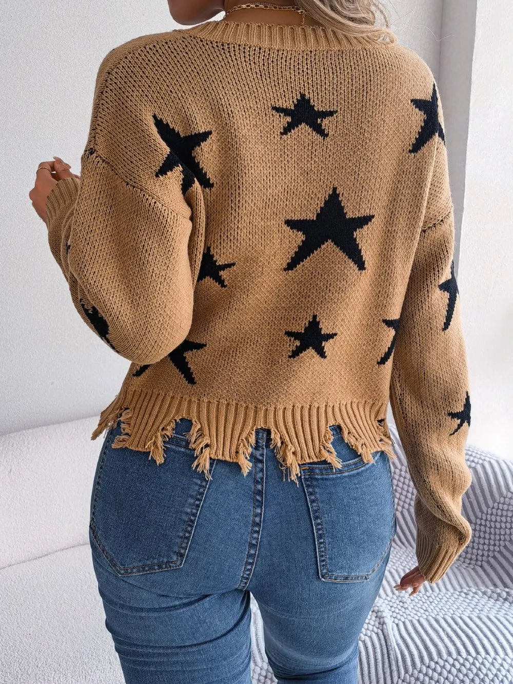 Star Pattern Distressed V-Neck Cropped Sweater - Korvel