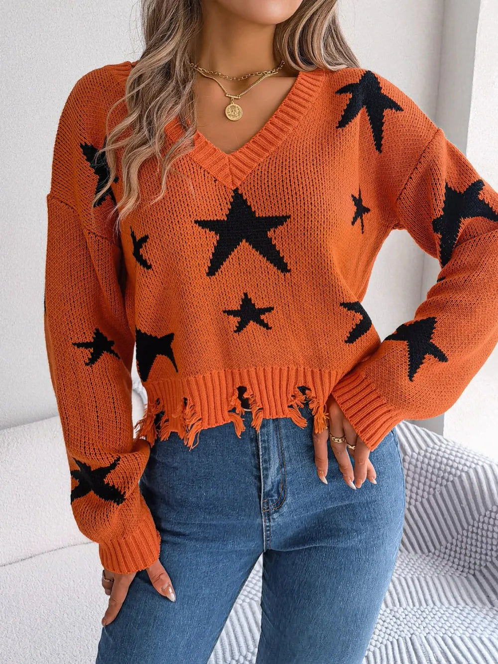 Star Pattern Distressed V-Neck Cropped Sweater - Korvel