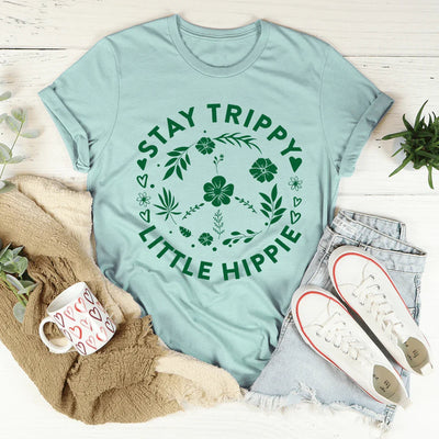 Camiseta con el símbolo de la paz floral de Stay Trippy Little Hippie