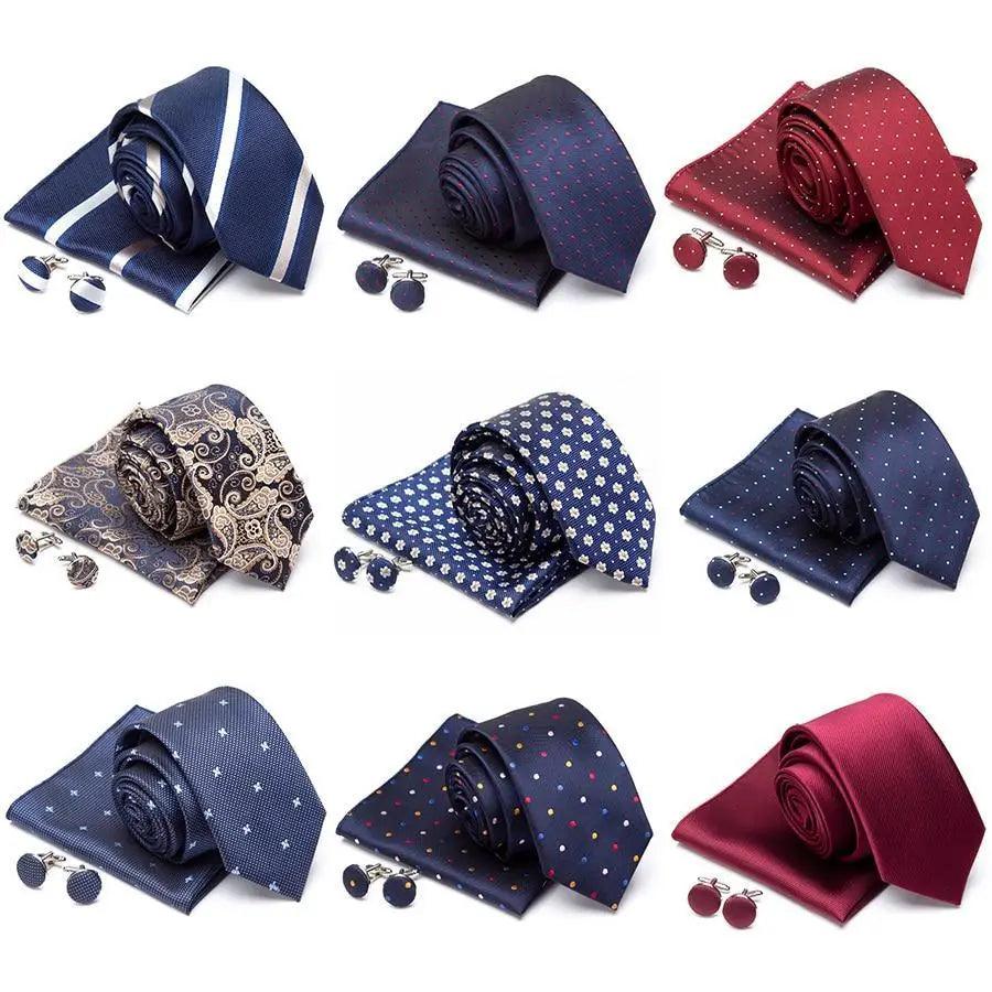 Ensemble de cravate en soie élégante avec pochette et boutons de manchette