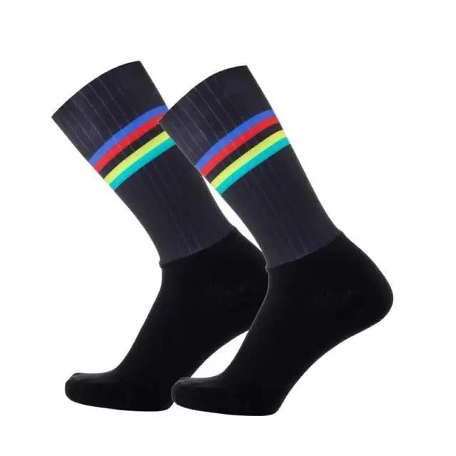 Chaussettes de cyclisme respirantes et élégantes pour hommes - Design moderne