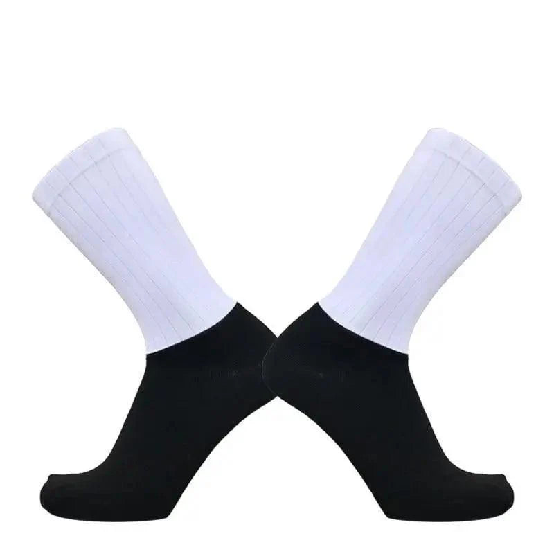 Chaussettes de cyclisme respirantes et élégantes pour hommes - Design moderne