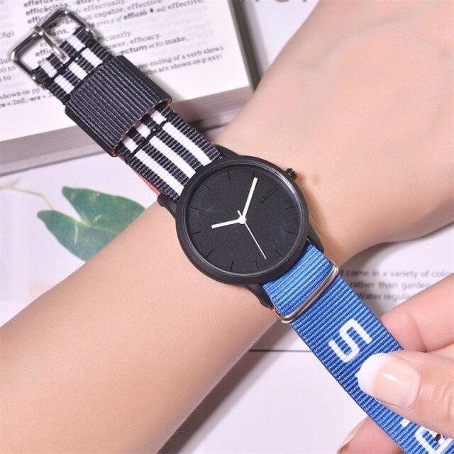 Reloj de Cuarzo para Mujer de Estilo Elegante de Verano con Correa de Nylon