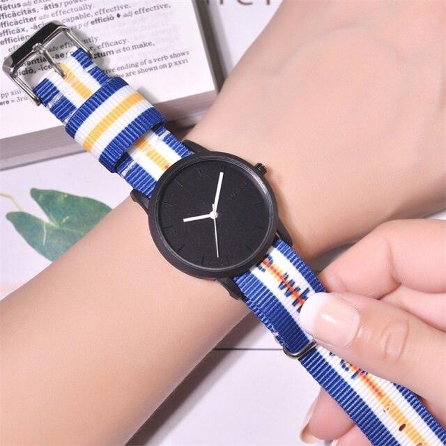 Reloj de Cuarzo para Mujer de Estilo Elegante de Verano con Correa de Nylon