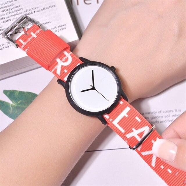 Reloj de Cuarzo para Mujer de Estilo Elegante de Verano con Correa de Nylon