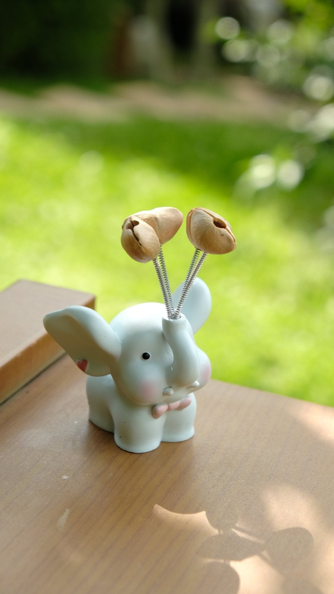 Sweet Baby Elephant - Cute Resin Car Ornament with Swaying Balloons