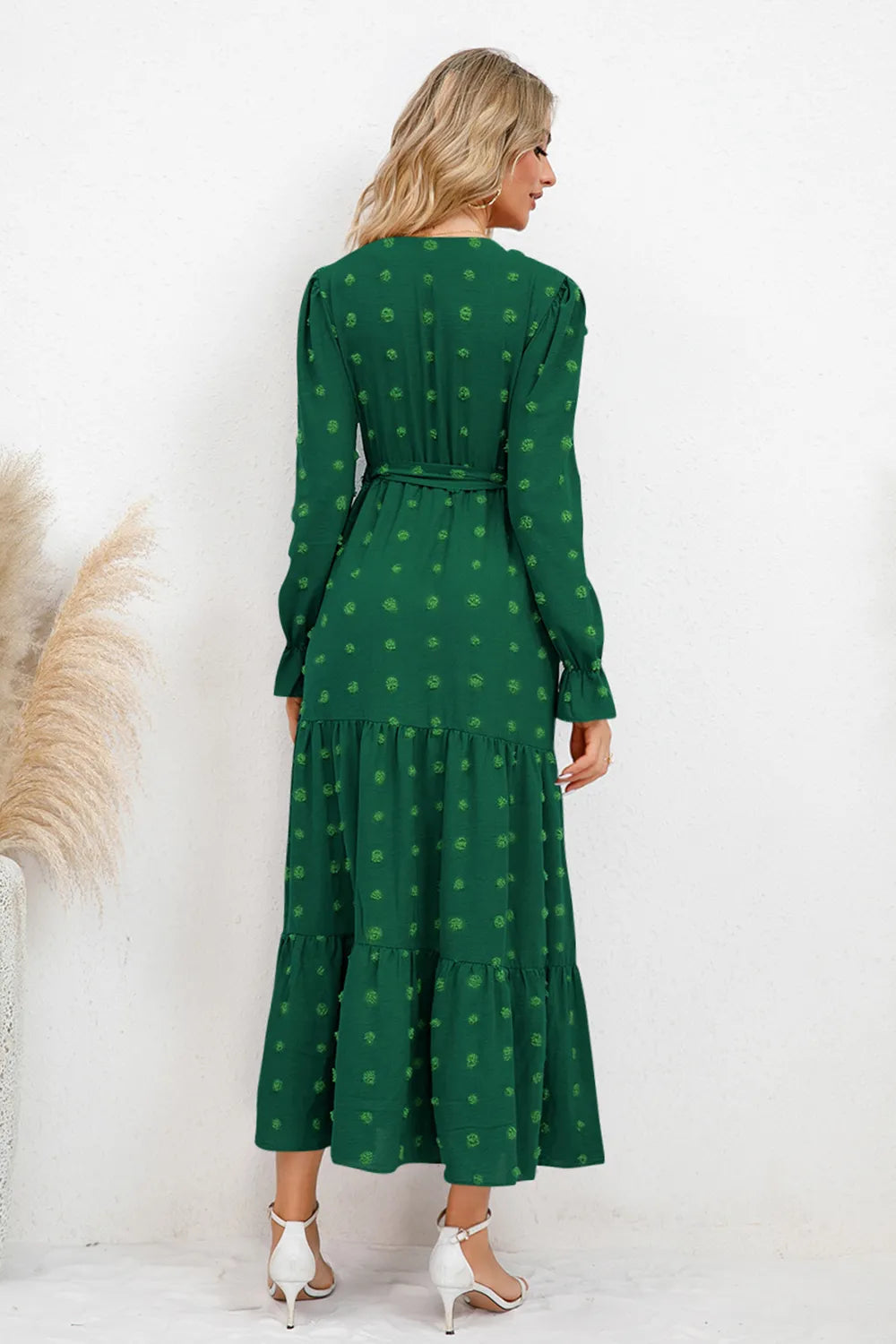 Robe à manches volantées en surplis à pois suisses