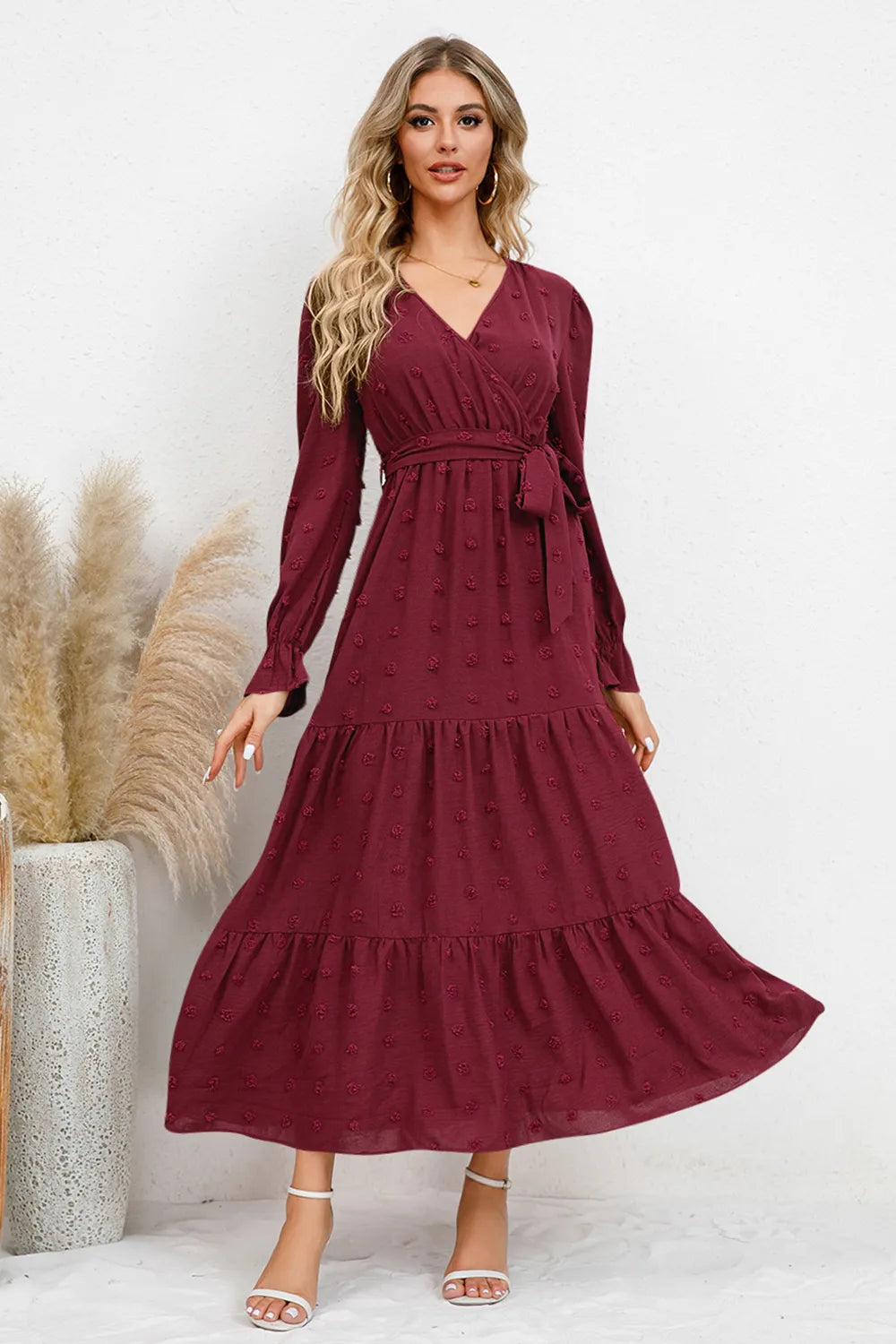 Robe à manches volantées en surplis à pois suisses
