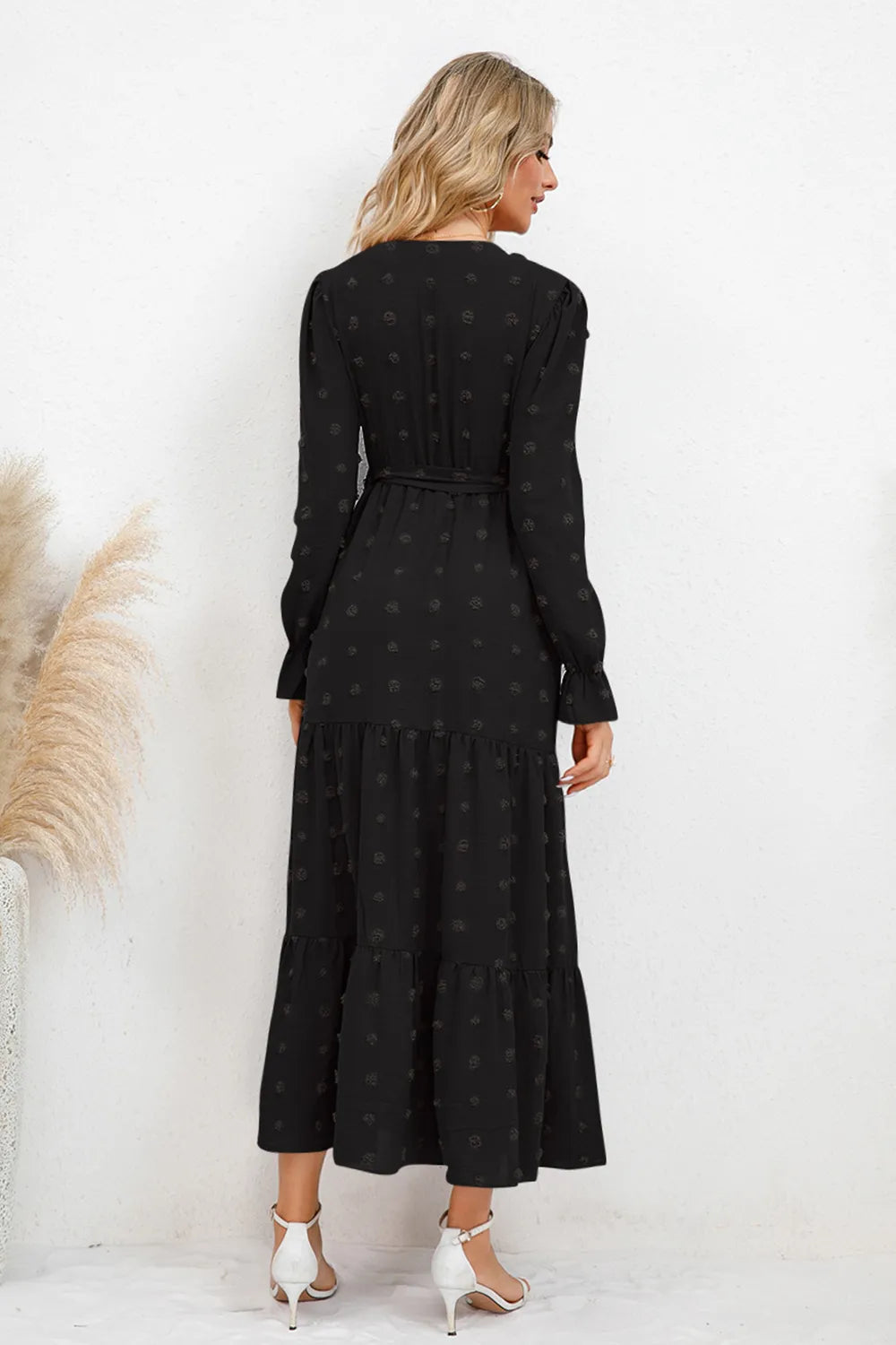 Robe à manches volantées en surplis à pois suisses