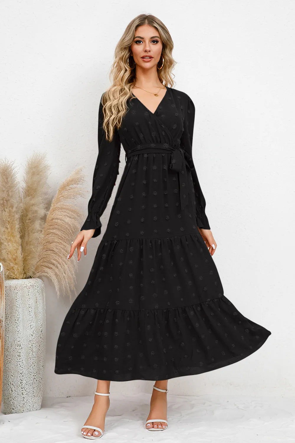 Robe à manches volantées en surplis à pois suisses