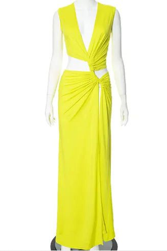 Robe élégante à col en V profond et coupe ajustée