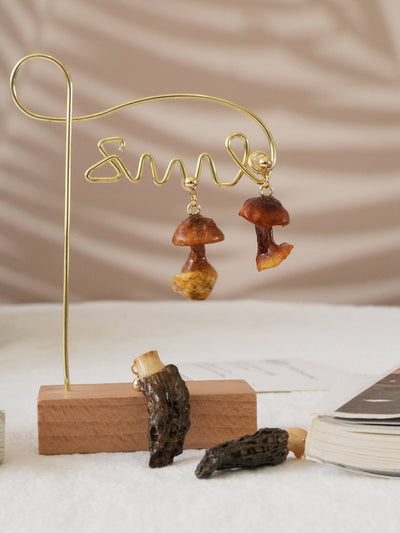Le Duo des Cueilleurs : Ensemble de Boucles d'Oreilles en Morilles Réelles et Chanterelles Dorées