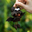 La Chauve-Souris de Fortune - Charme de Voiture en Coquille de Noix Fait Main