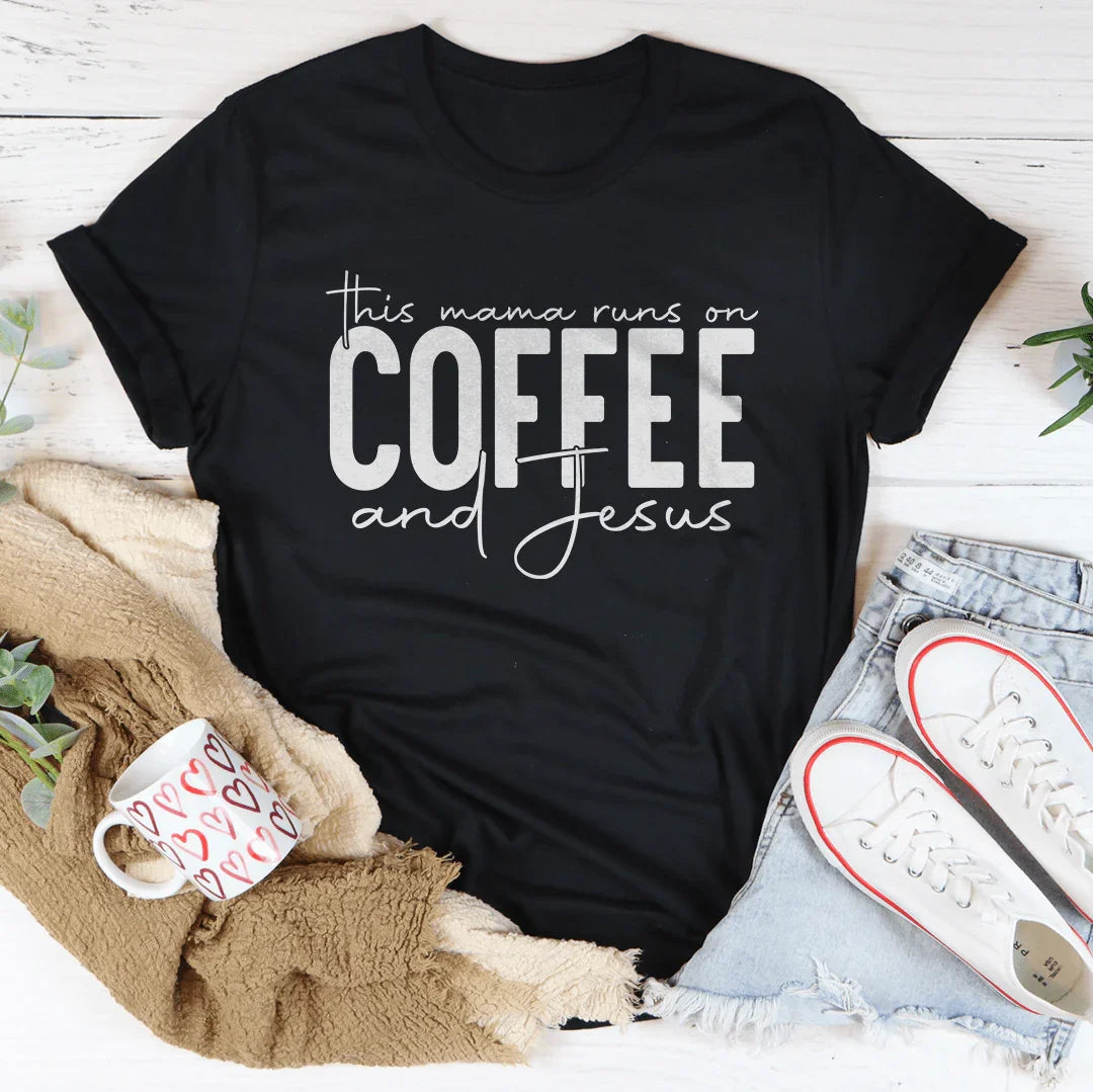 Esta Mamá Funciona Con Café Y Jesús Camiseta