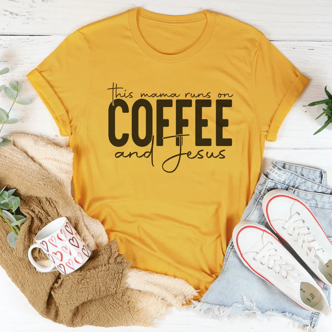 Esta Mamá Funciona Con Café Y Jesús Camiseta