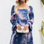 Robe à manches évasées à encolure carrée tie-dye