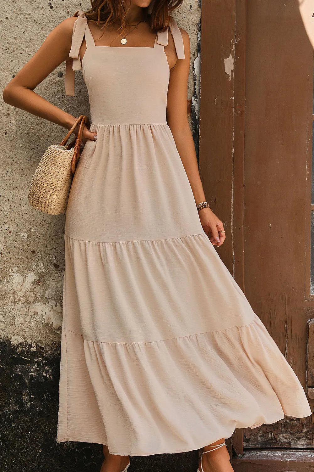 Robe à bretelles nouées avec smocks et volants