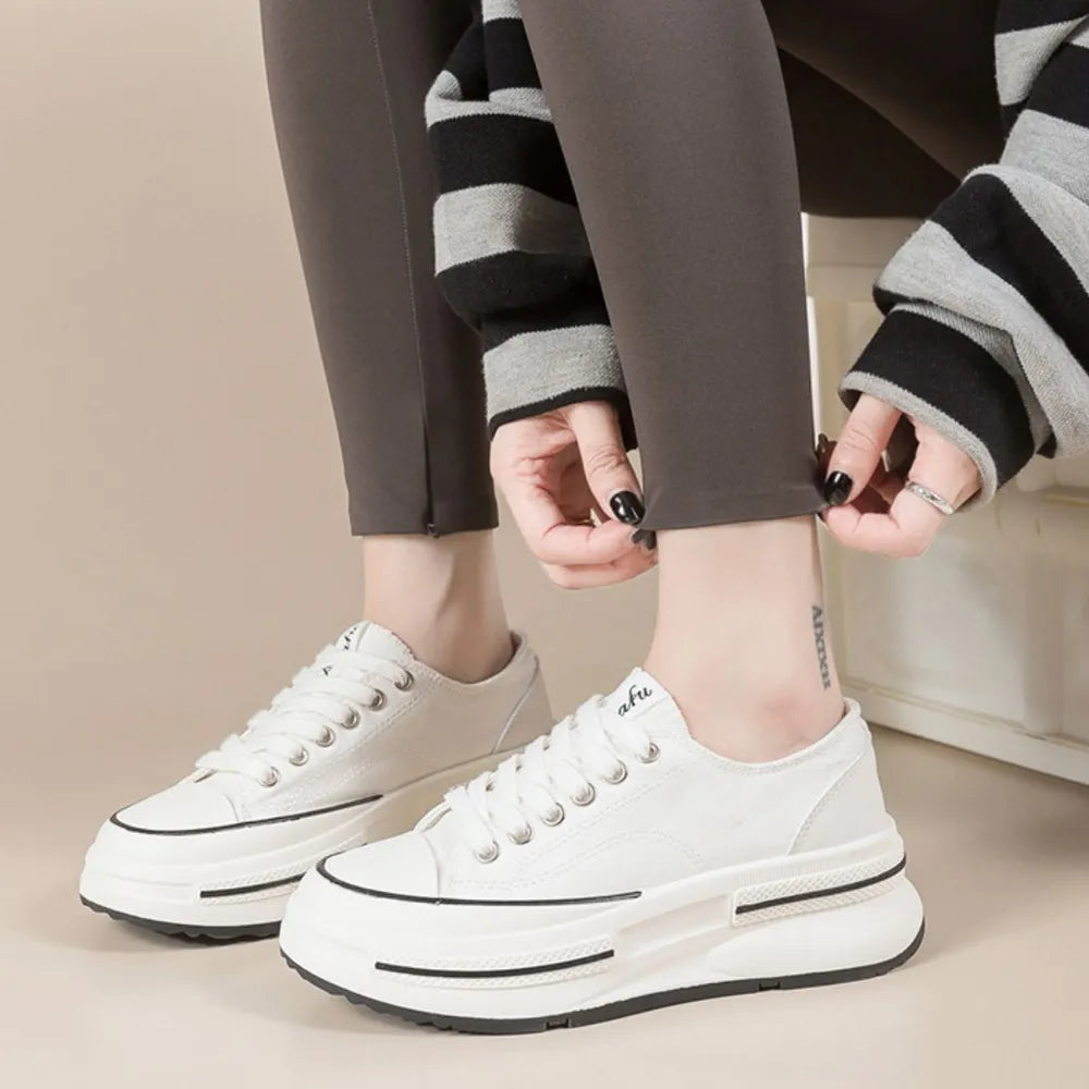 Tied Round Toe Platform Sneakers - Korvel