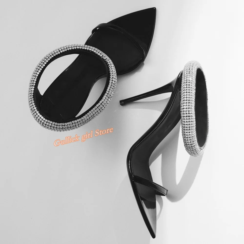 Sandales à talons aiguilles avec strap en cristal élégant en cuir verni noir