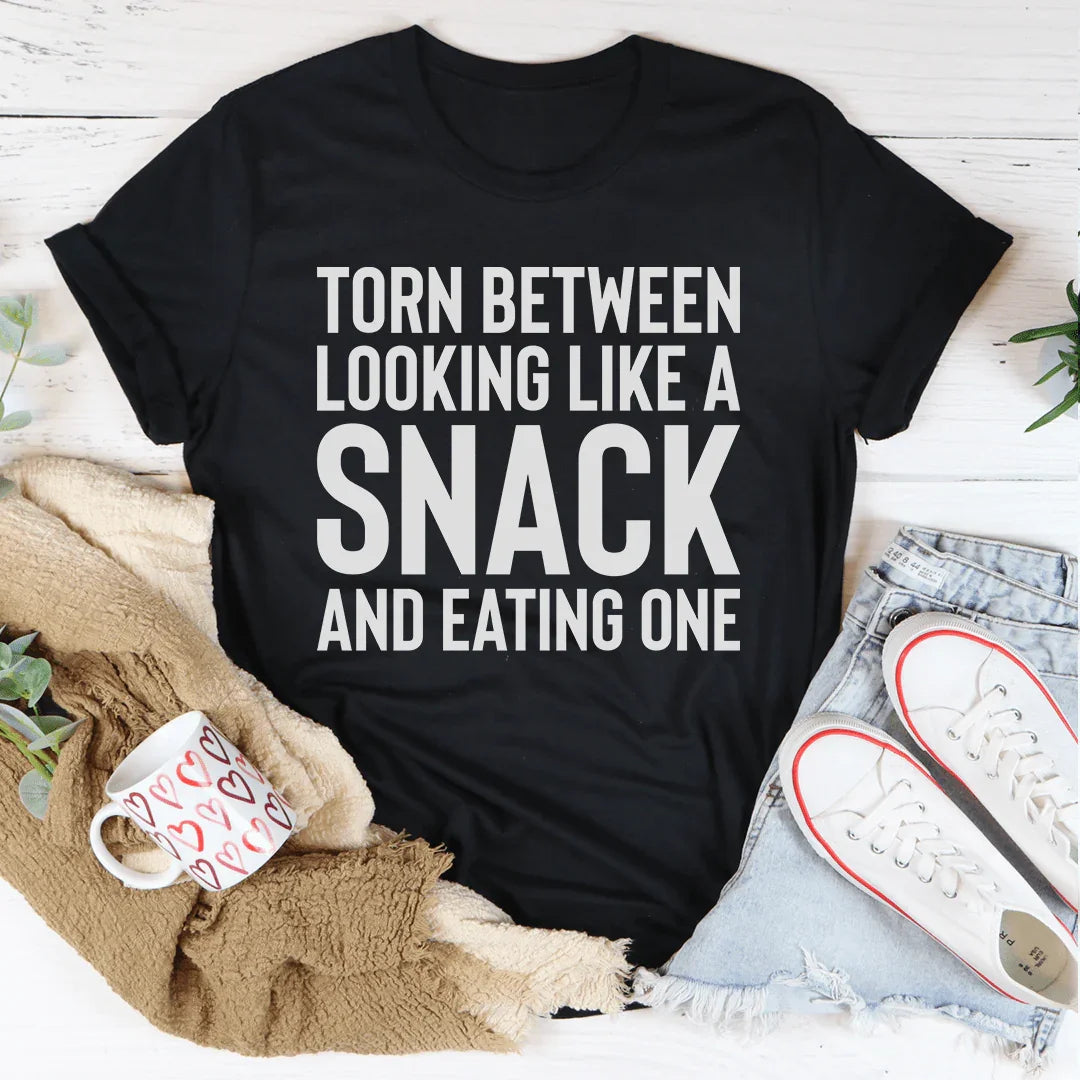 Dividido entre parecer un bocadillo y comer una camiseta