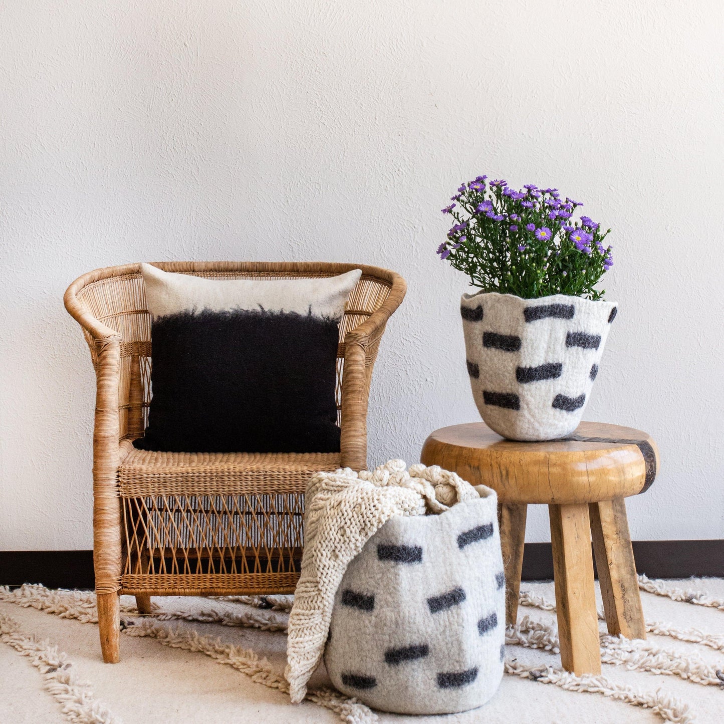 Cesta de Almacenamiento de Lana Negra y Marfil Tribal Repeat