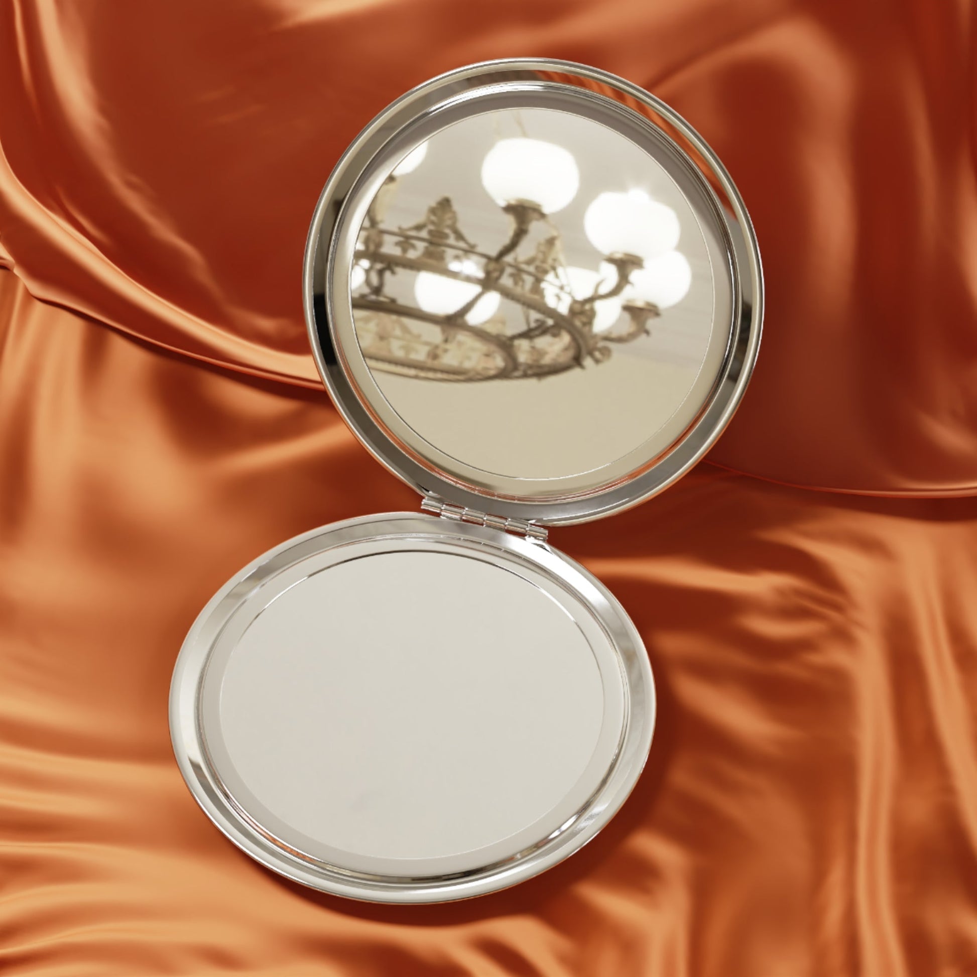 Chic Travel Compact Mirror for On-the-Go Touch-Ups - Korvel