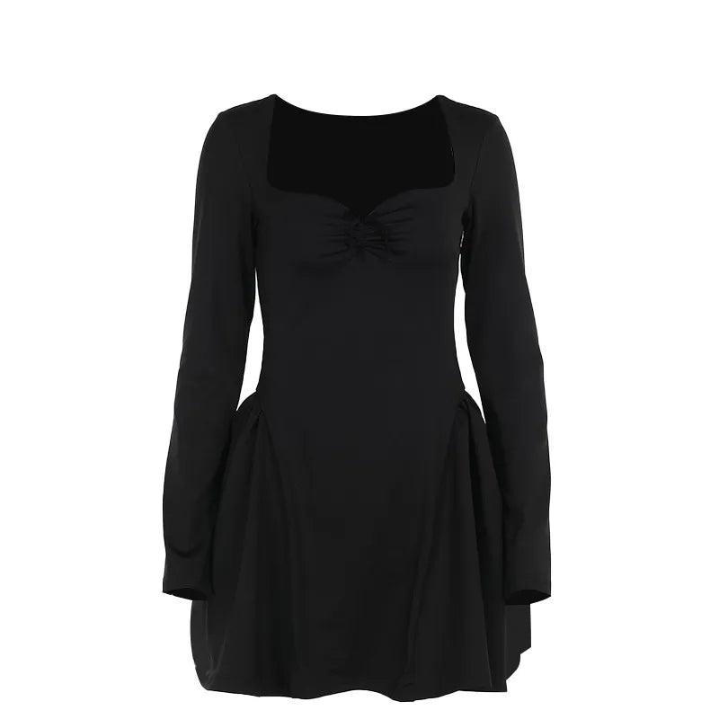 Robe élégante à manches longues bulle ajustée