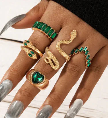 Exquisite Vintage Ring Set with Green Rhinestones