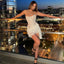Vestido Mini de Encaje Elegante con Apliques