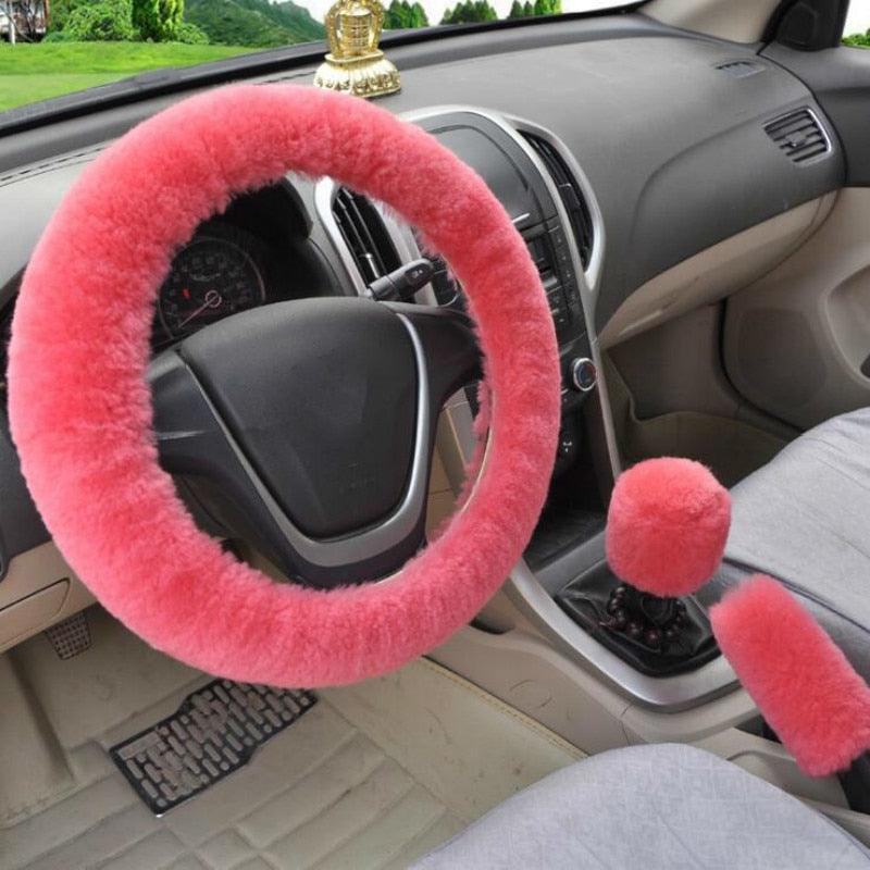 Chic Plush Fur Steering Wheel Cover Set - Cozy & Stylish Car Accessory - Korvel