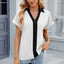 Camiseta suelta de manga corta con cuello en V y contraste para mujeres