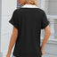 Camiseta suelta de manga corta con cuello en V y contraste para mujeres