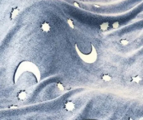 Manta que brilla en la oscuridad