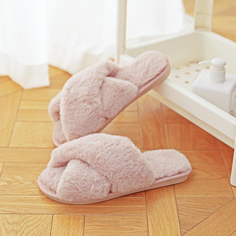 Cozy Faux Fur Slippers for Women - Plush Indoor Slides