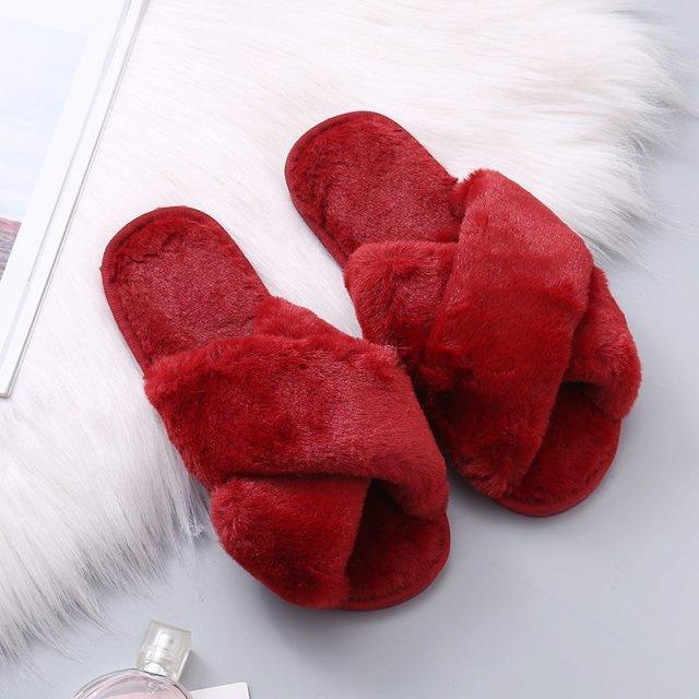 Cozy Faux Fur Slippers for Women - Plush Indoor Slides