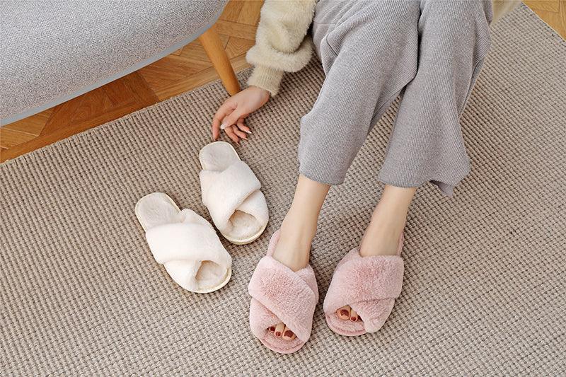 Cozy Faux Fur Slippers for Women - Plush Indoor Slides