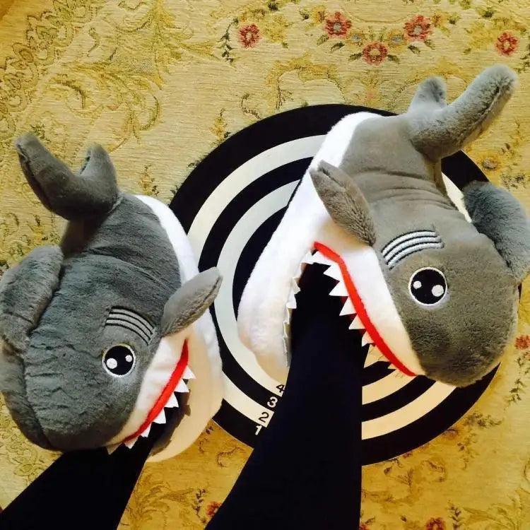 Zapatillas de casa de felpa Warm Shark para mujer