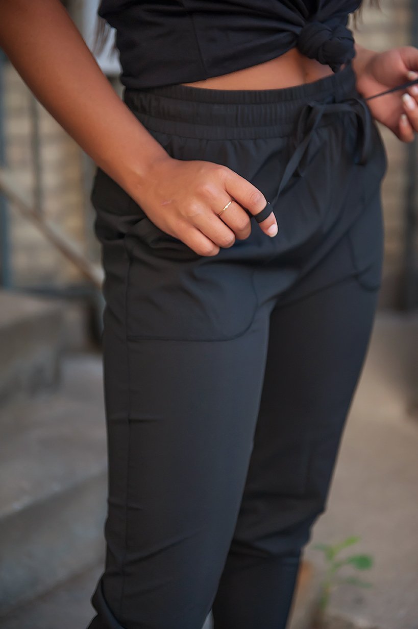 Joggers Livianos DT UPTOWN en Negro