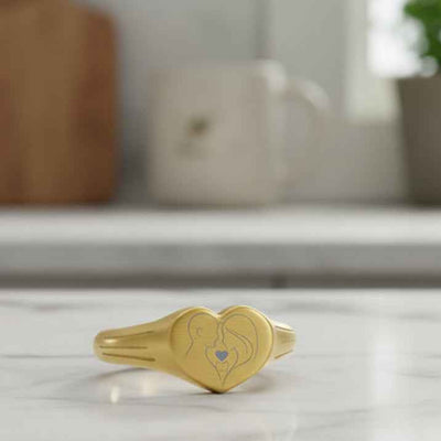 Bague sigillaire en forme de cœur Whiskered Love — Édition Third Wheel