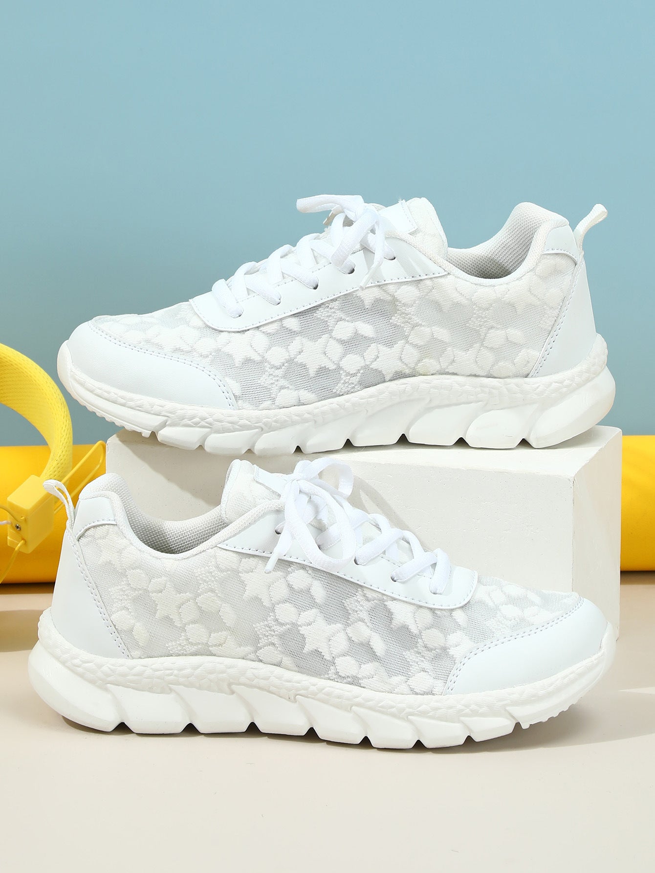 White shoes breathable lightweight casual sports women's shoes soft soled running shoes - Korvel