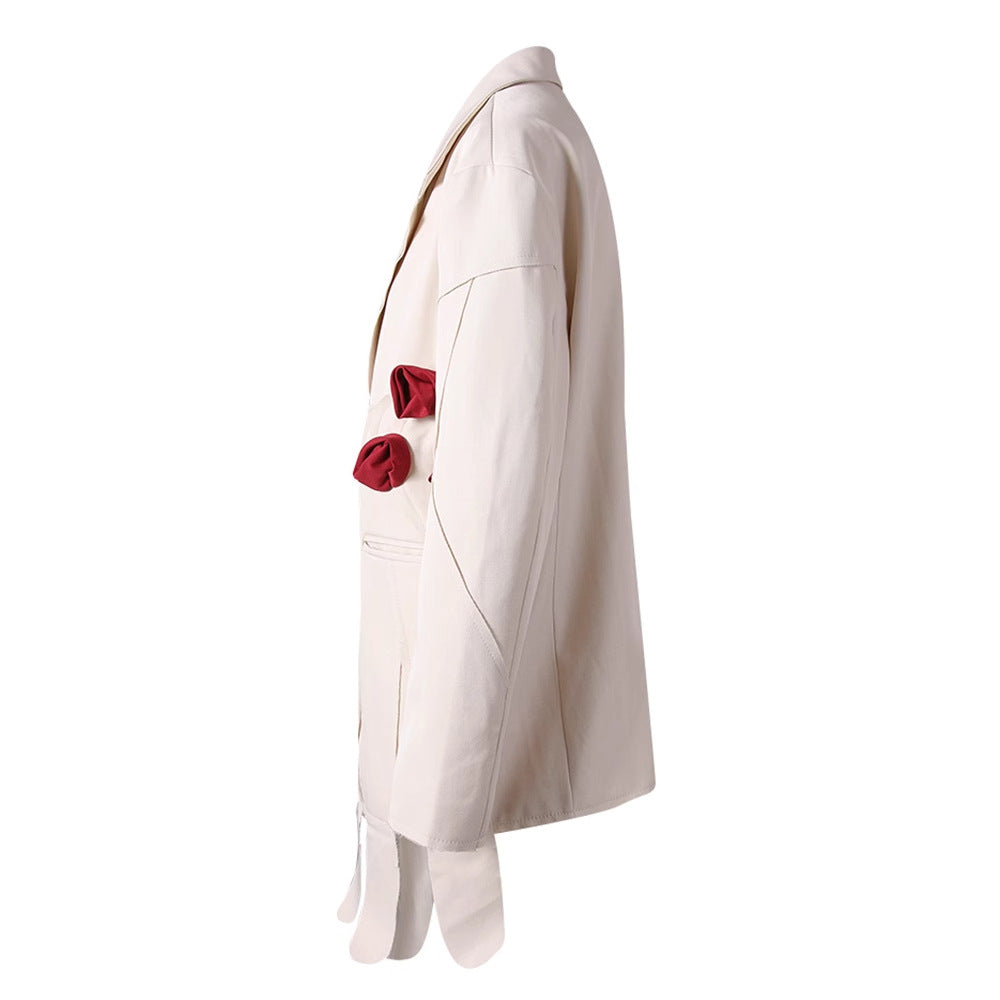 Manteau Trench Blanc Élégant avec Accents Floraux 3D